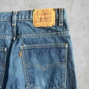 Levi-s Men's Blue and Navy Jeans
